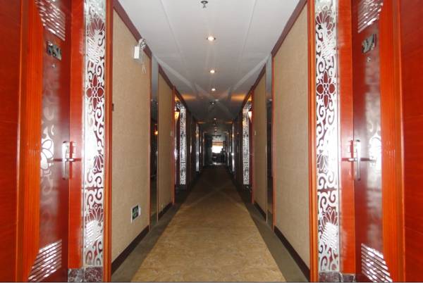 Bluesky Hotel 