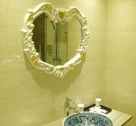Babylon Hotel  в Лояне