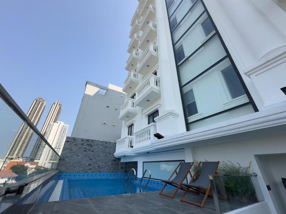 Monaco Hotel, Danang