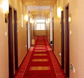 Yunhua Hotel  в Куньмине
