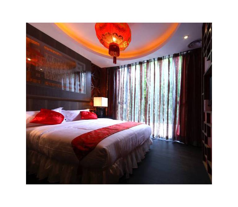 Dream Hotel 