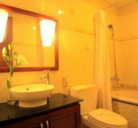 M&M Hotel  в Хошимине