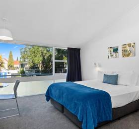 The Tauranga on the Waterfront Luxury Accommodation  в Тауранге