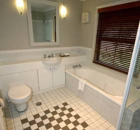 Grand Mercure Apartments Cypress Lakes  в Поколбине