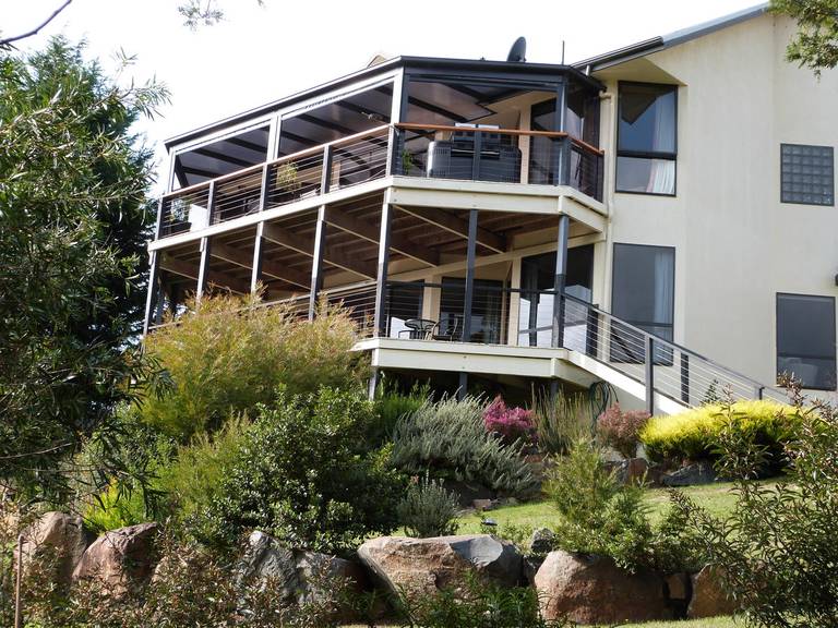 Launceston Apartment Bed and Breakfast Retreat
