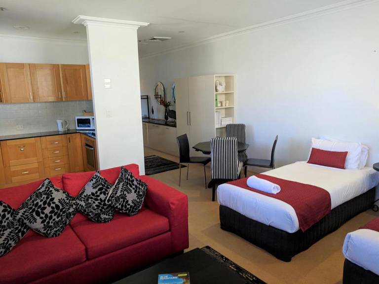 Woolloomooloo Waters Apartment Hotel