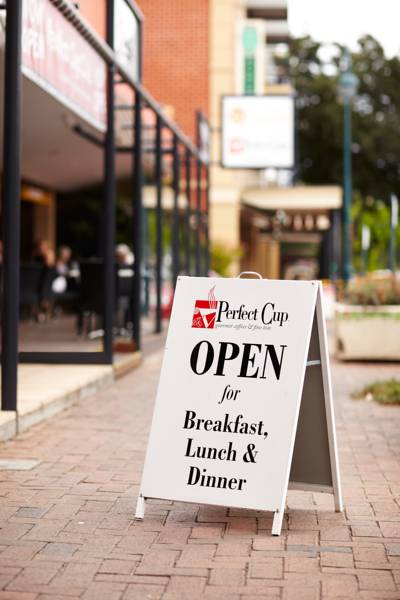 Adelaide Meridien Hotel & Apartments 4*