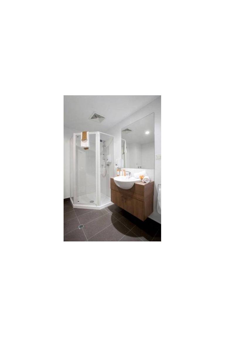 Waldorf St Martins Apartments Hotel 