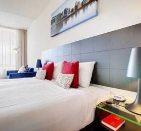 Central Sky Lounge Apartment Hotel  в Мельбурне