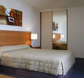 Metro Hotel & Apartments Gladstone в Гладстонн