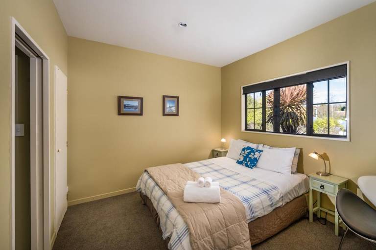 Criffel Peak View Bed & Breakfast 