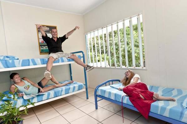 Calypso Inn Backpackers Resort Австралия, Кэрнс