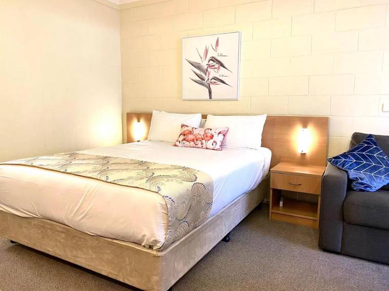 The Spanish Lantern Motor Inn