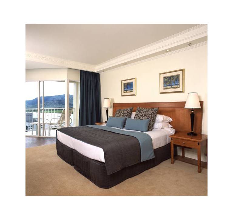 Pullman Cairns International 