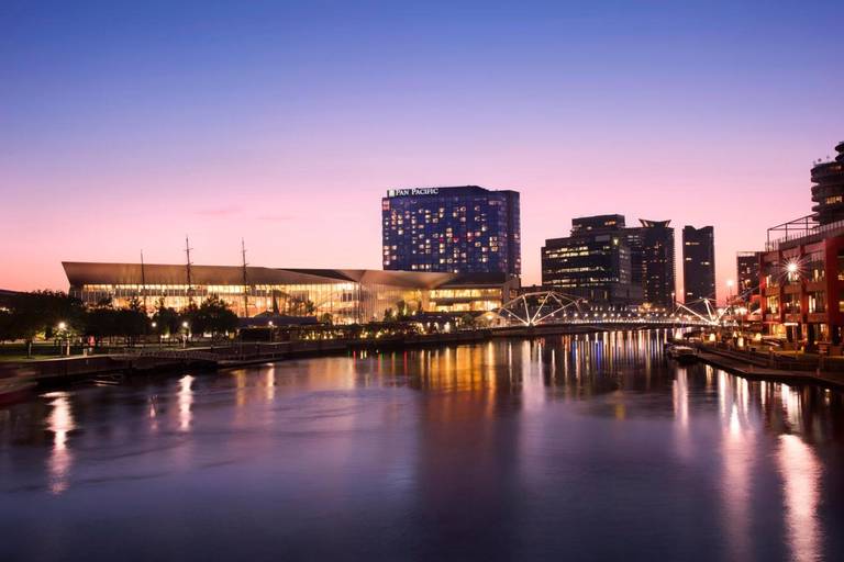 Hilton Melbourne South Wharf