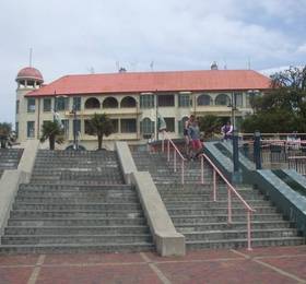 Elizabeth Court Guest House  в Тимару