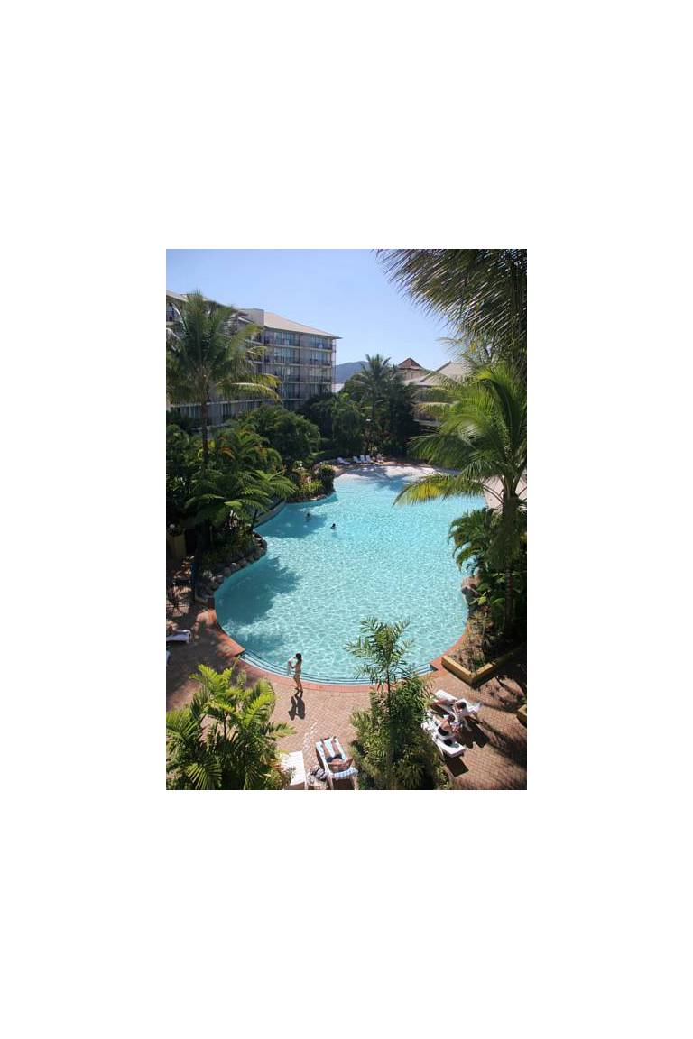 Novotel Cairns Oasis Resort
