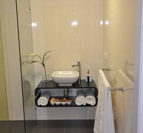 Hotel Wiesler - From 5 Stars to Independence в Перте