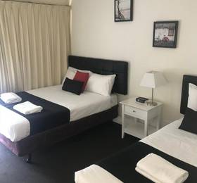 Albury Burvale Motor Inn  в Элбэри