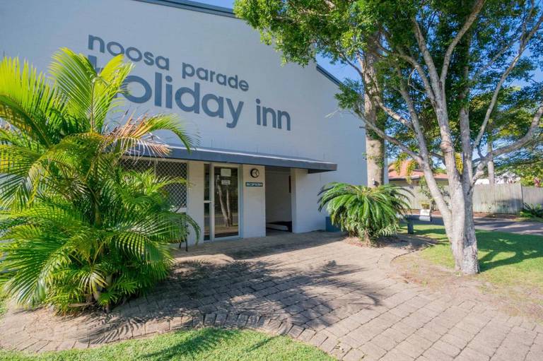Noosa Parade Holiday Inn
