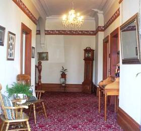 Edgeley Bed & Breakfast  в Данидине