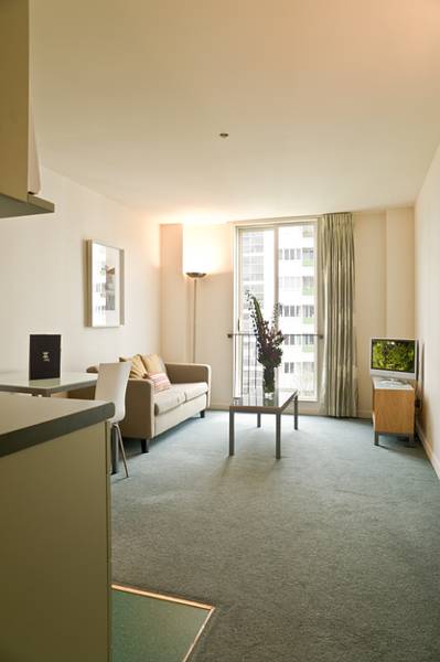 Astelia Apartment Hotel  4*