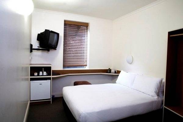 Pensione Hotel Melbourne - by 8Hotels 3*