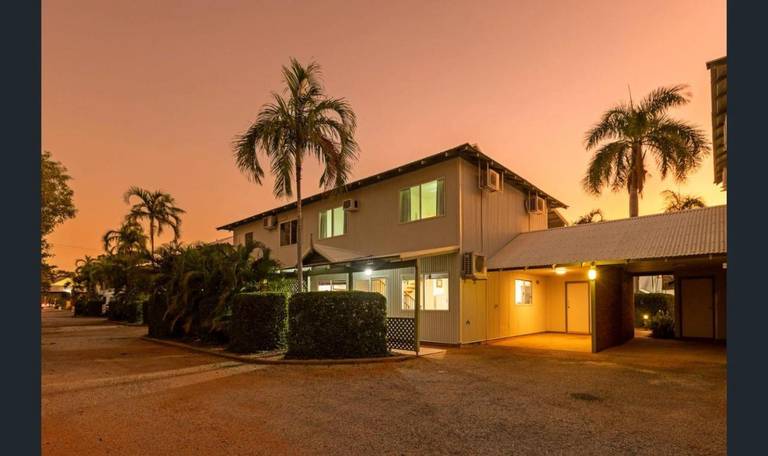 Cable Beachside Villas