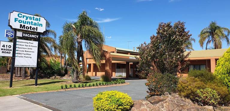 Crystal Fountain Motel