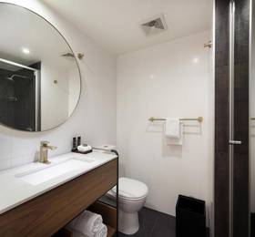 Mantra Terrace Hotel (formely Diamant Hotel Brisbane) в Брисбене