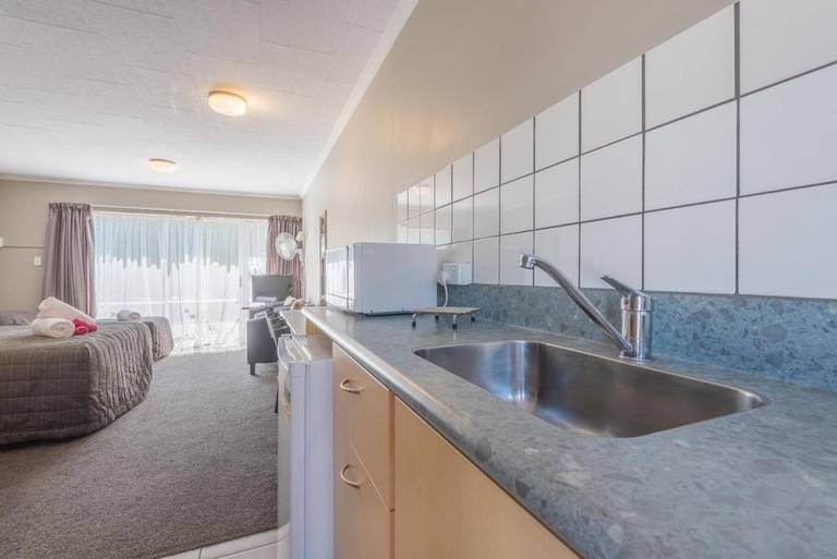 Manuka Crescent Motel 