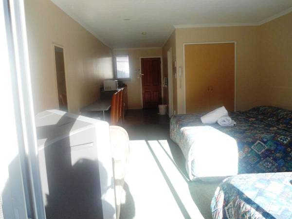 Manuka Crescent Motel 