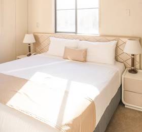 Seasons Harbour Plaza в Сиднее