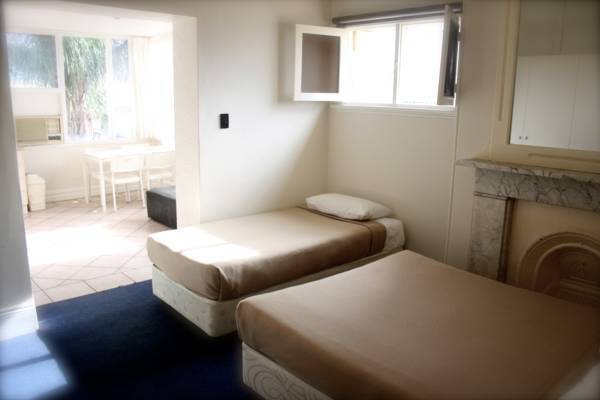 Glenelg Beach Hostel 3* Австралия, Аделаида