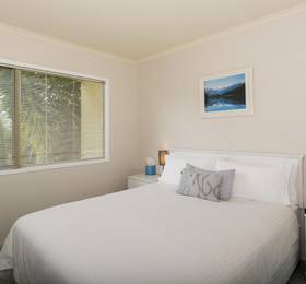 Seascape Villa B&B  в Тауранге
