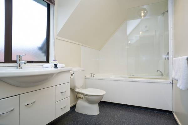 Allan Court Motel  4*