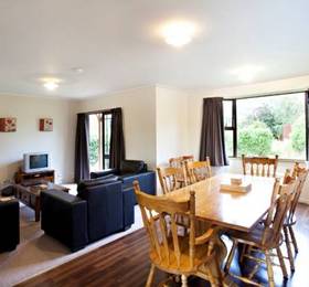 Alpine View Lodge  в Ванаке