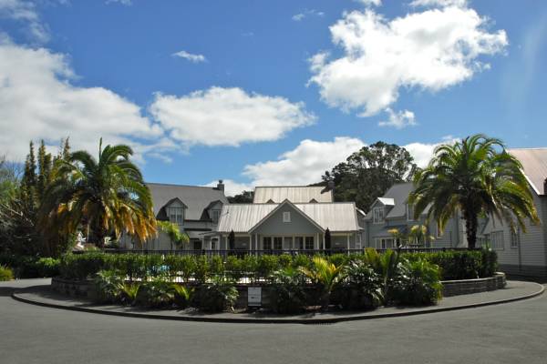 Russell Cottages 