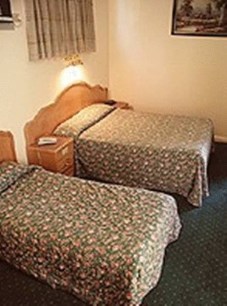 Glenelg Motel 3*