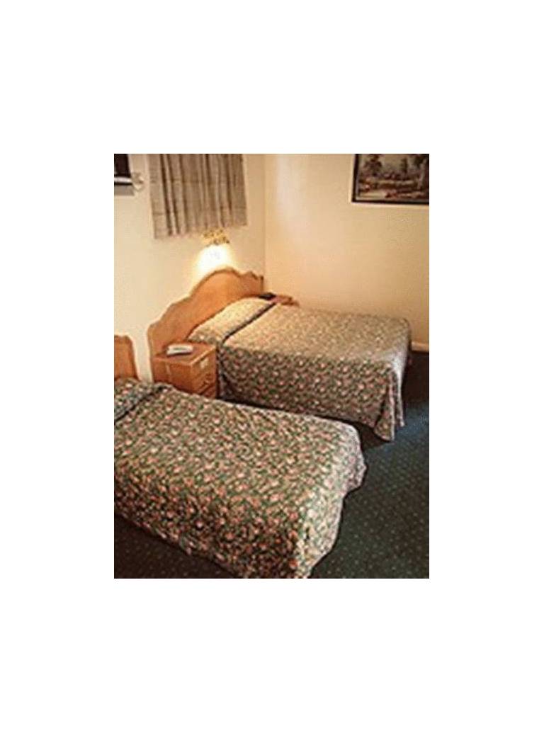 Glenelg Motel