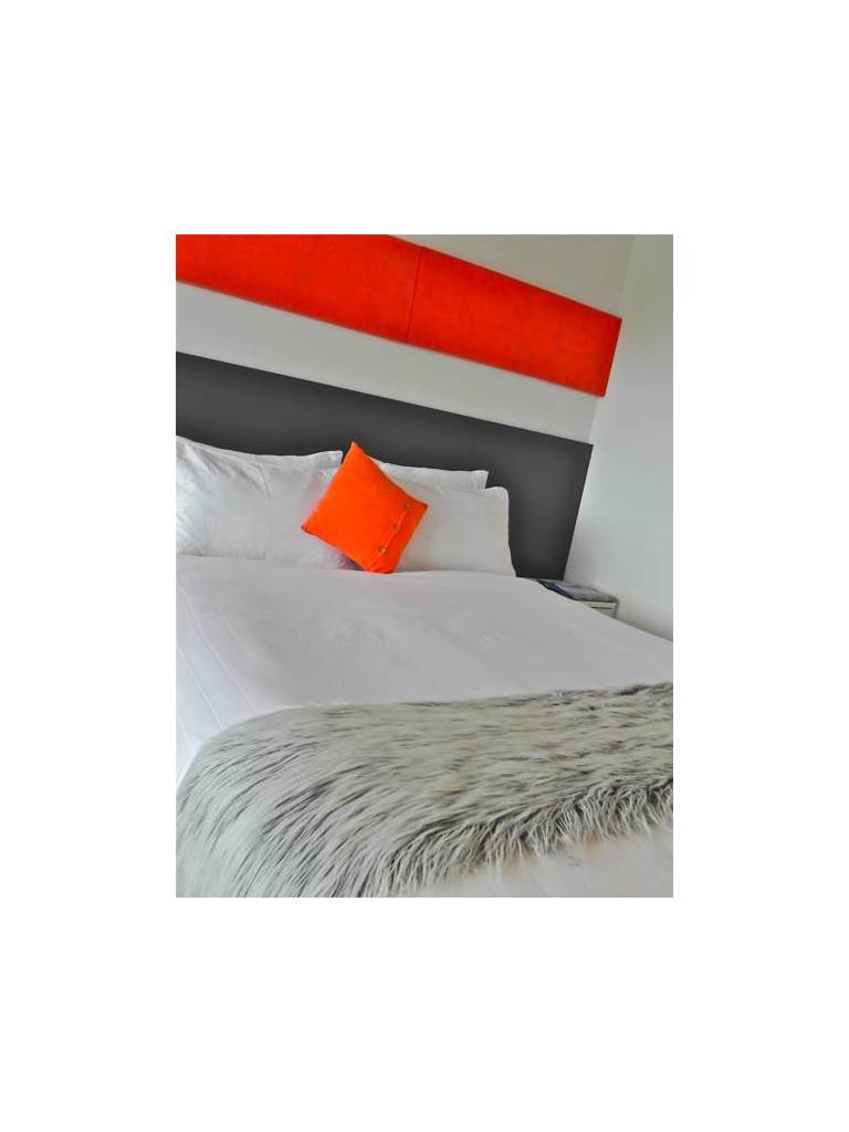 Uhub Hotel 