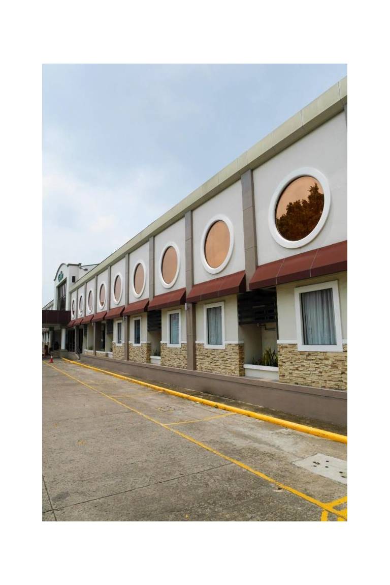 Circle Inn Hotel and Suites Bacolod 