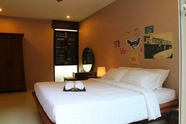 Feung Nakorn Balcony Rooms and Cafe 3*