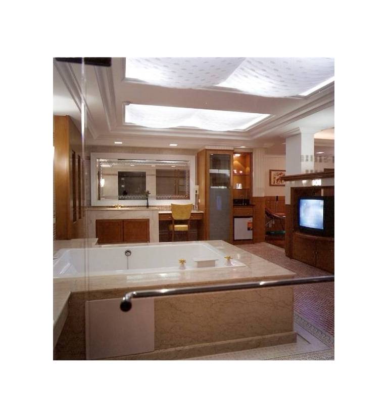 Royal Group Motel Tainan Branch