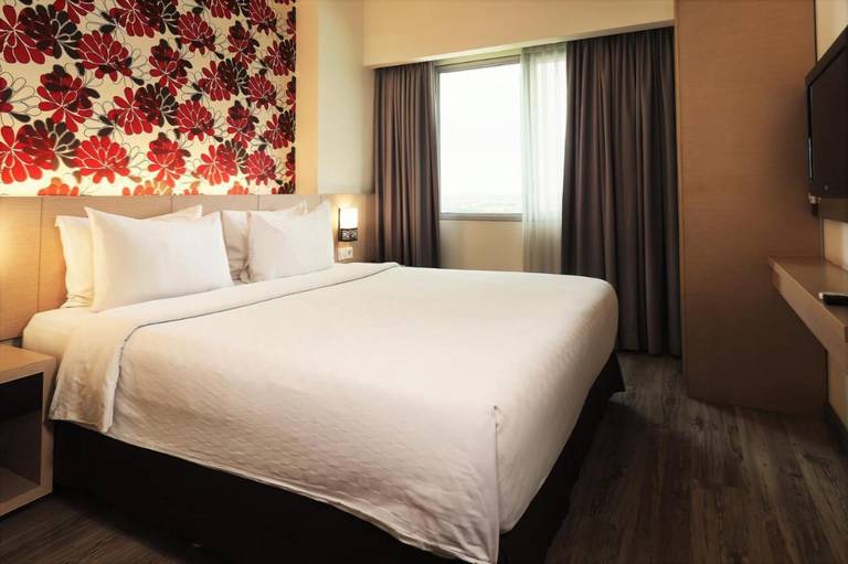 Solo Paragon Hotel & Residences 