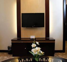 Aerowisata Premier Basko Hotel  в Паданге