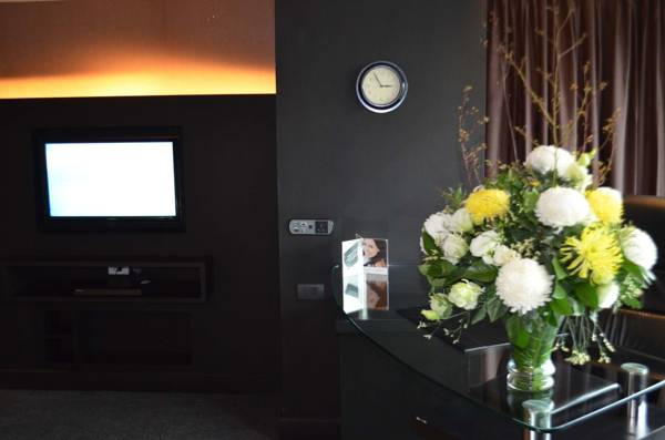 Golden Tulip Mandison Suites