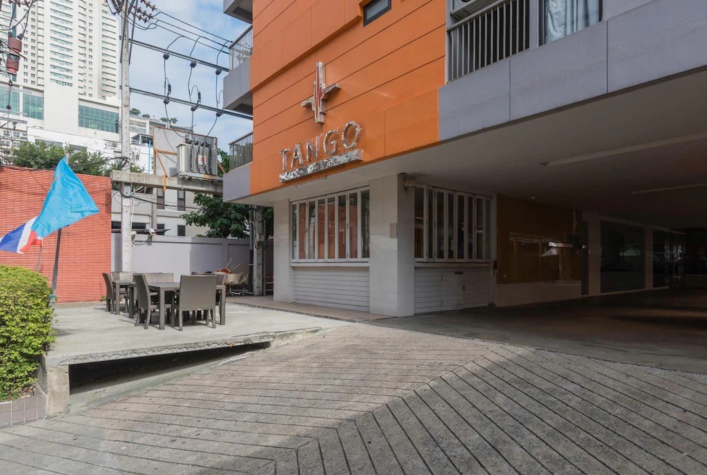 Tango Vibrant Living Place