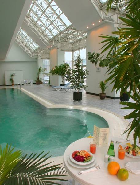 Ramada Plaza Astana Hotel  5*