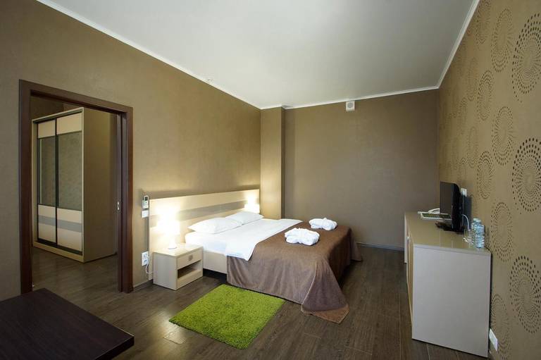 Green Park Kaluga Hotel
